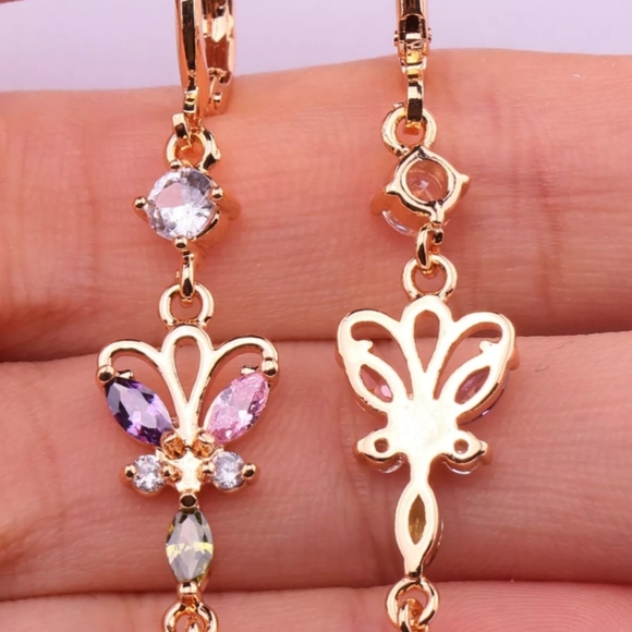 Beautiful Butterfly 🦋 Earrings - Picture 4 of 7